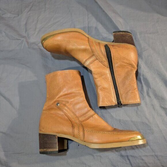 Helix Tan Zipper Closure Low Heel - Picture 9 of 14